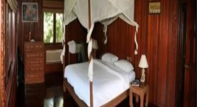 5BR Beachfront Villa Bangrak