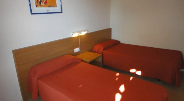 Apartamentos Comtat-Sant-Jordi-46-M, Rezerwuj Apartament Hotele w Gironès z parkingiem, Parking