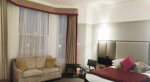 Четырёхместный номер Standard Blue Bells Hotel