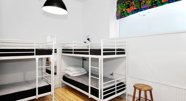 Кровать в общем номере (женский номер) City Backpackers Hostel