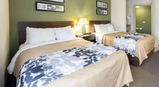 Четырёхместный номер Standard Sky Harbor Airport Inn