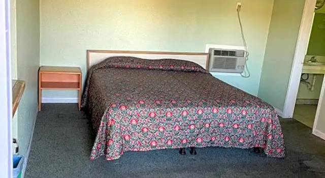Ramona Motel, Rezerwuj Motel Hotele w Hemet z parkingiem, Parking
