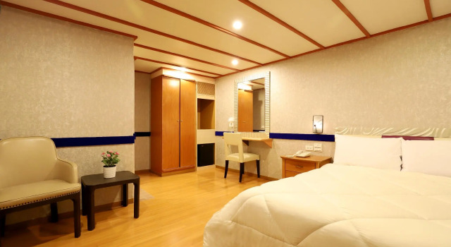 Gorgeous Hot Spring Resort