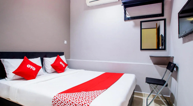 Super OYO 44097 Avatarr Hotel