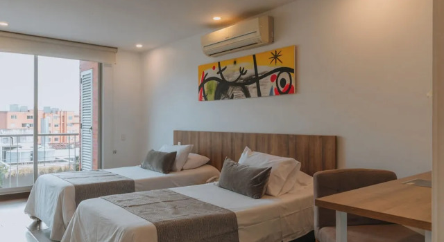Номер Superior Travelers Orange Suites