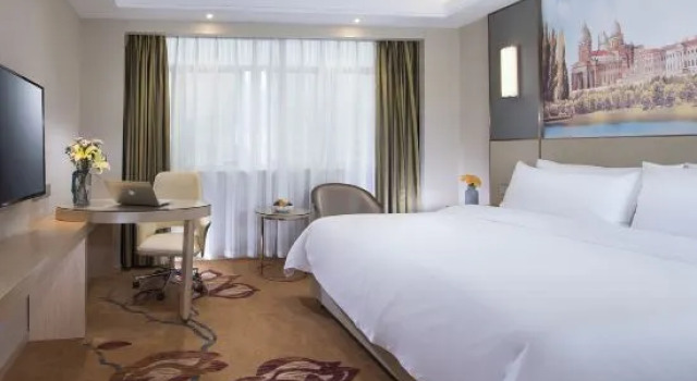 Люкс Deluxe Vienna International Hotel (Bama)