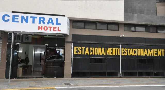 Central Hotel