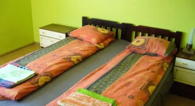 Ots Kodumajutus, Prenota Hotel Kuressaare Saaremaa