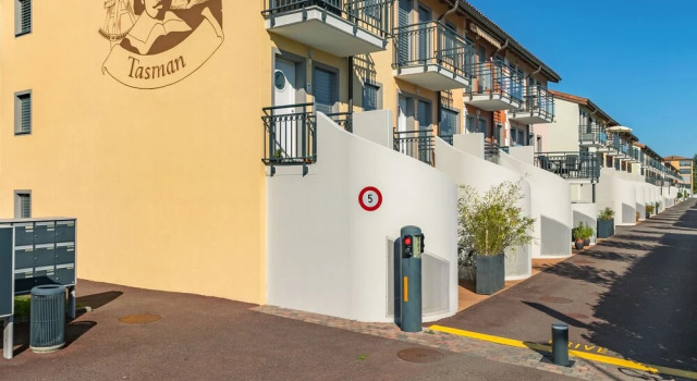 Tasman S20 R Port-valais, Prenota Hotel Hotel a Canton Vallese con parcheggio, Parcheggio