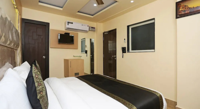 Номер Deluxe OYO 15530 Hotel G S Residency