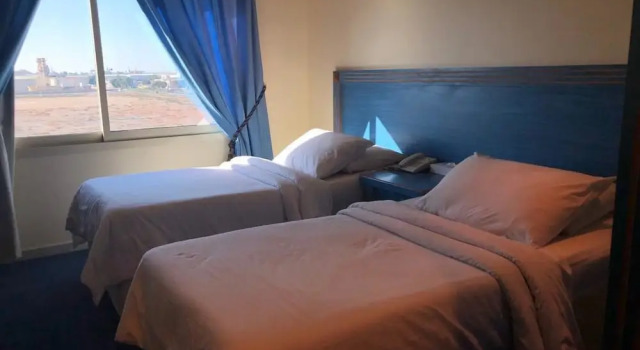 Двухместный номер Economy c 1 комнатой Julphar Hotel