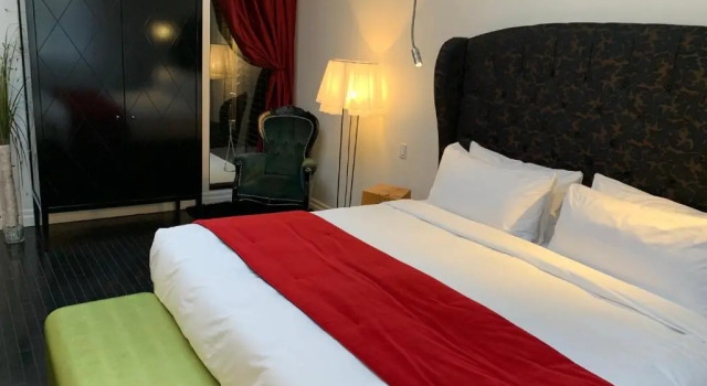 Полулюкс Hotel Chez Swann