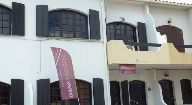 Dorms & Doubles, Rezervovat Hotel Peniche 