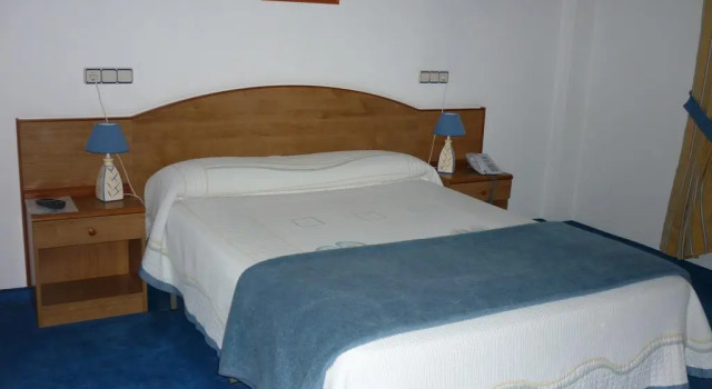 Hotel Vialmar, Book Hotel Meis Pontevedra Province