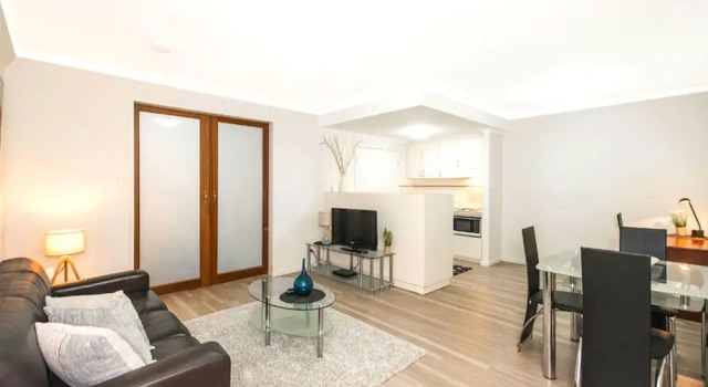 Perth West End Apartment 601, Забронировать Апартаменты/квартира Отели Перта с парковкой, рядом с Военный мемориал Kings Park, Парковка