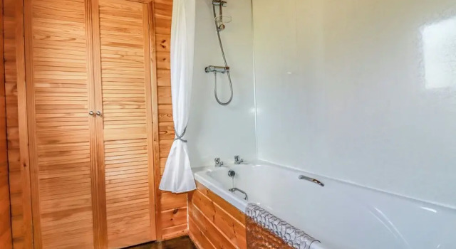 Hütte mit Balkon Cedar Lodge