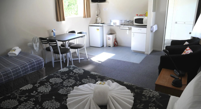 Blenheim Bridges Holiday Park, Забронировать Отель Бленем Мальборо