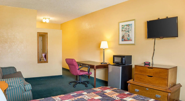 Rodeway Inn Roswell, Buchen Sie Hotel Hotels in New Mexico mit Parkplatz, Parkplätze