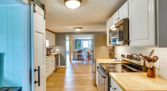 Апартаменты Conveniently Located Old Forge Condo Near Downtown