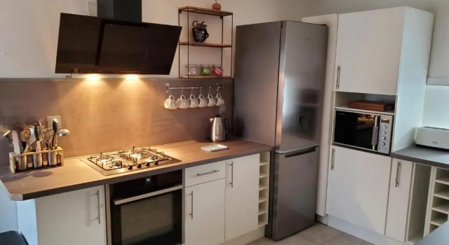 Коттедж с 2 комнатами Maison Ensoleillee