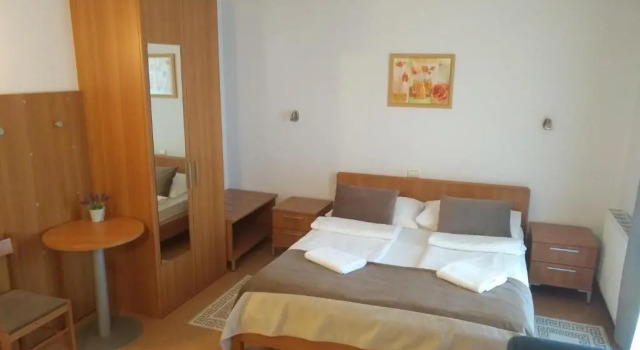 Трёхместный номер Standard с балконом Hotel Keltika