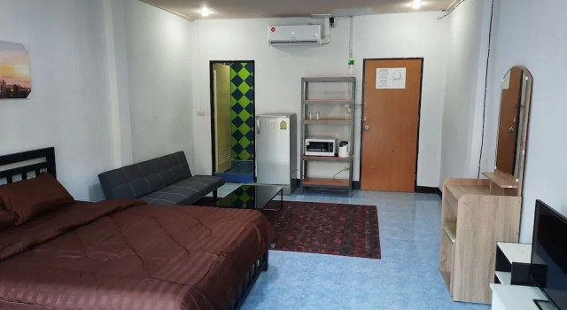 RD Hostel & Restaurant