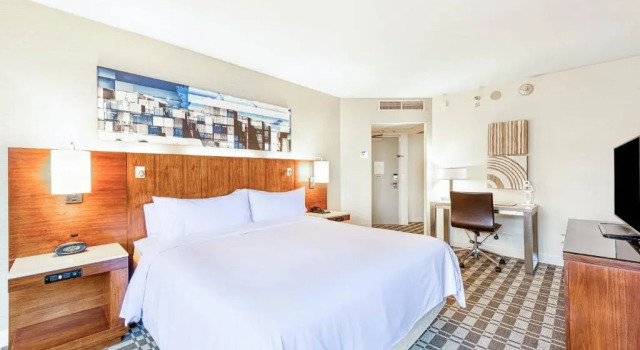 Номер Standard Marriott Long Beach Downtown