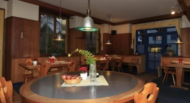 Grischunata-Hotel Weiss Kreuz, Buchen Sie Hotel Bonaduz 