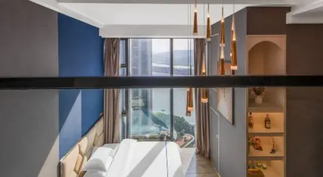Люкс Yiyu Swimming Pool Hotel (Wu Yi Square IFS)