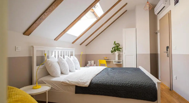Студия Peacock Boutique Apartments