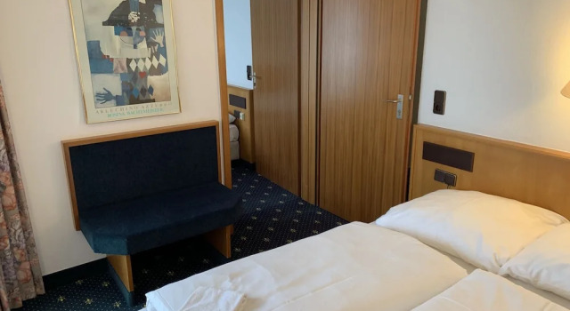 Двухместный номер Economy с балконом Karaman Group Hotel