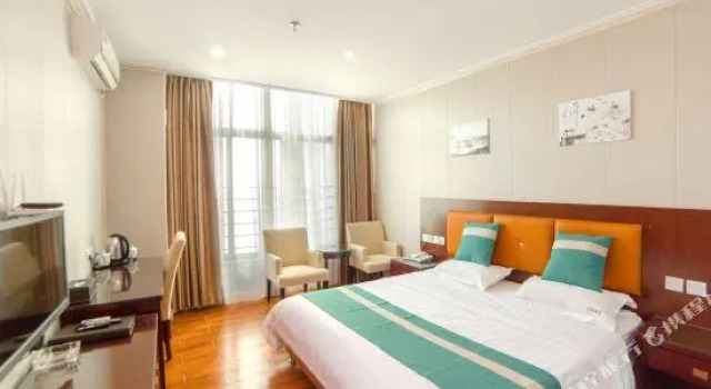 Juyuan Business Hotel, Boek Hotel Hotels in Guangdong met parkeren, Parkeren