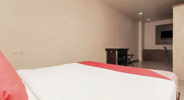 Номер Standard OYO 740 Hotel Suravi