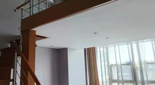 Номер Standard Пентхаус East King Business Hotel