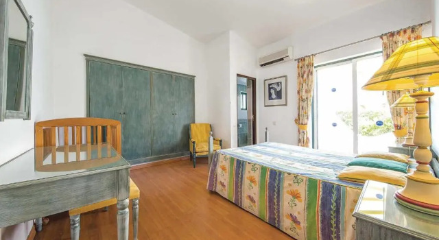 Located on a Quiet Cul-de-sac, Just Within 1 Mile From the Centre of Vilamoura