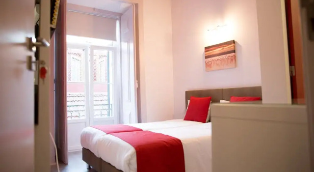 Двухместный номер Standard с балконом Inn-Chiado Restauradores Prime Suites