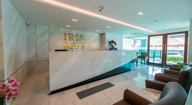 Iris palace