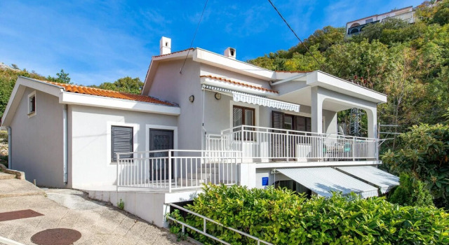 Awesome Home in Starigrad With Wifi and 2 Bedrooms, Réserver Hôtel Starigrad Lika-Senj County