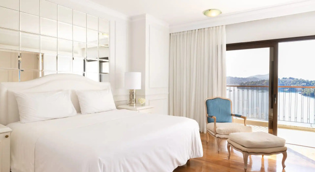 Люкс семейный Deluxe с видом на море Corfu Imperial, A Resort to Live