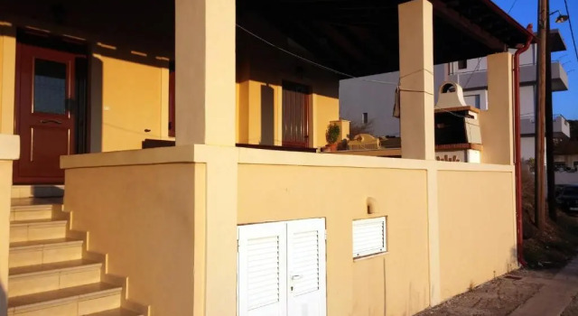 Апартаменты Theologos Traditional House