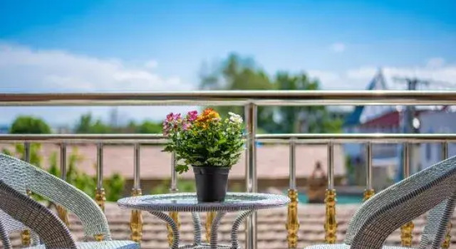 Li Kun's Home Inn, Boek Hotel Tekes Xinjiang