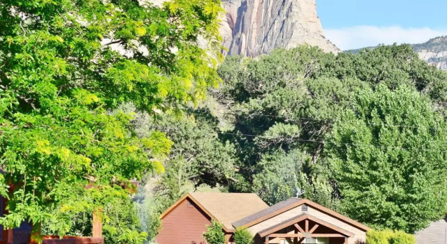 Коттедж с видом на сад Arrowhead Country Cabins
