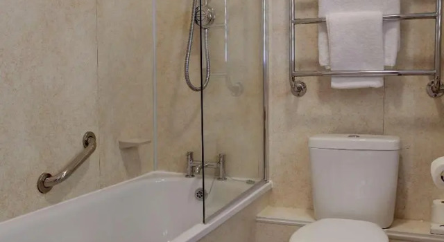 Трёхместный номер Standard Tiverton Hotel Lounge & Venue
