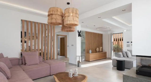 Hermes Grand Luxury Beachfront Villa & Spa, By ThinkVilla, Забронировать Вилла Коттеджи Центрального Крита, Коттедж