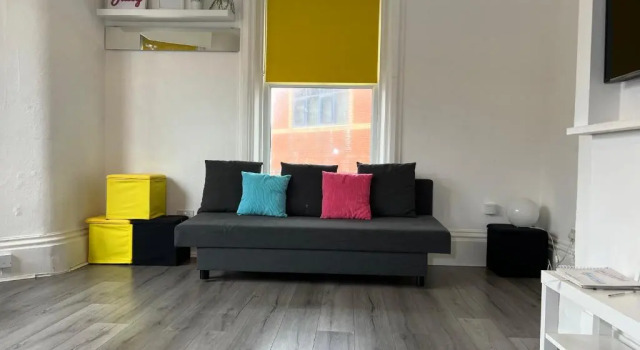 Апартаменты Love Island apartment 5 min walk from Blackpool tower sleeps 12