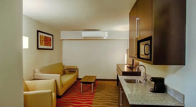 Двухместный люкс Holiday Inn Express Baltimore West - Catonsville by IHG