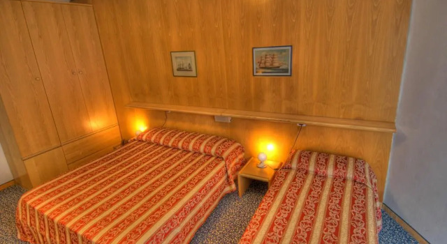 Hotel Bristol, Book Hotel Sabbiadoro 