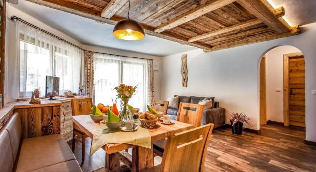 Апартаменты Deluxe Alpine Mountain Chalet