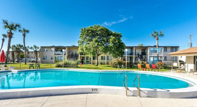 Sea Palm 1D is a 2 BR 1 Bath that is pet friendly and sleeps 6 by RedAwning