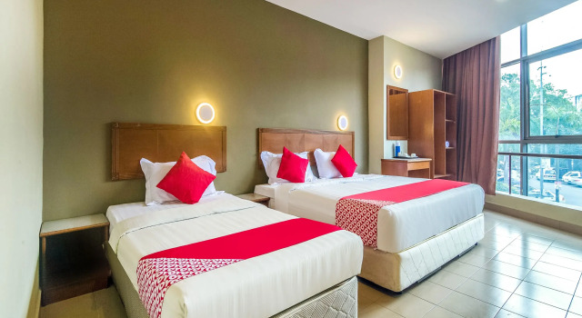 Трёхместный люкс Super OYO 828 Comfort Hotel Shah Alam